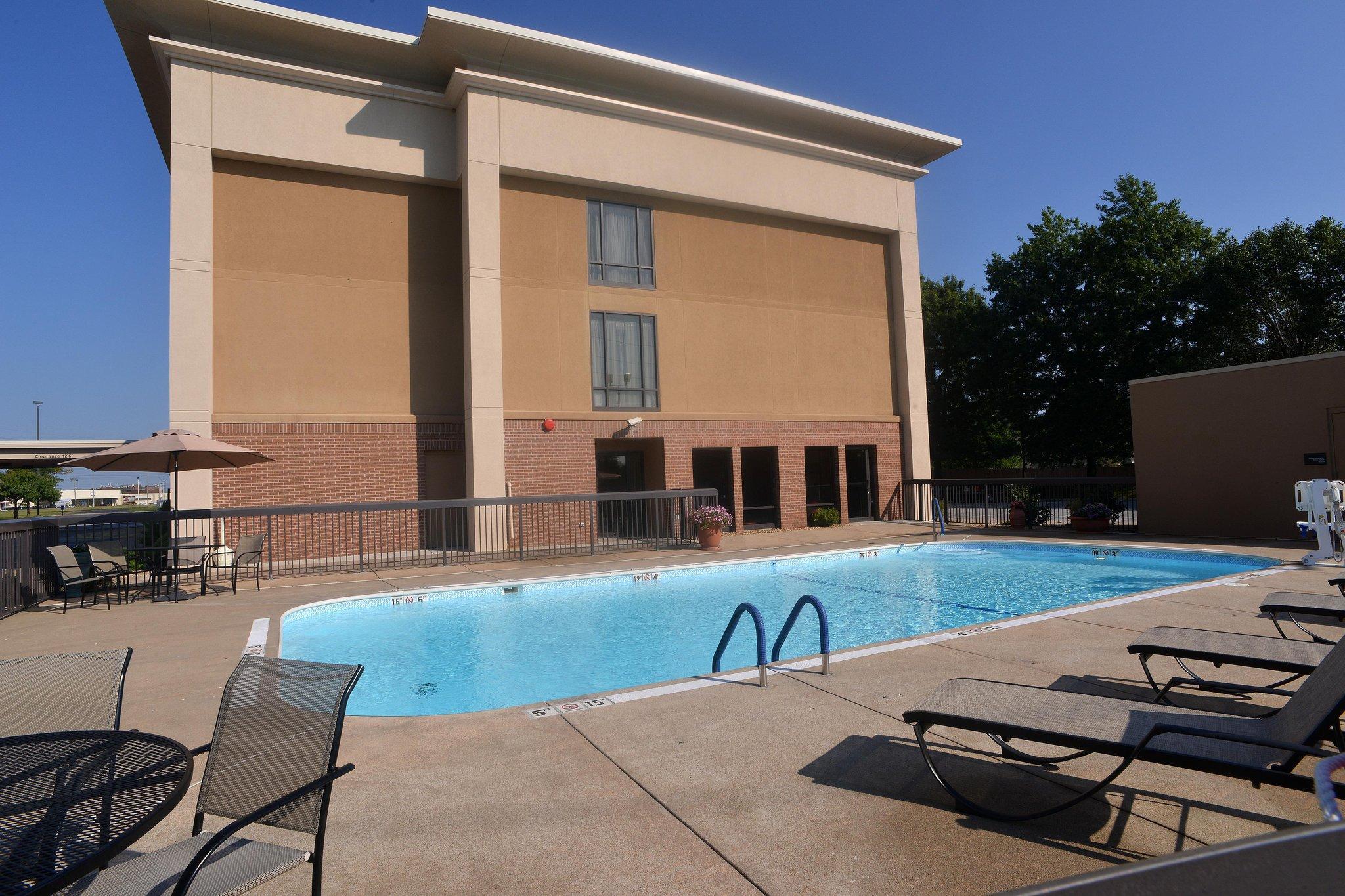 Hampton Inn Springfield-South Exterior photo