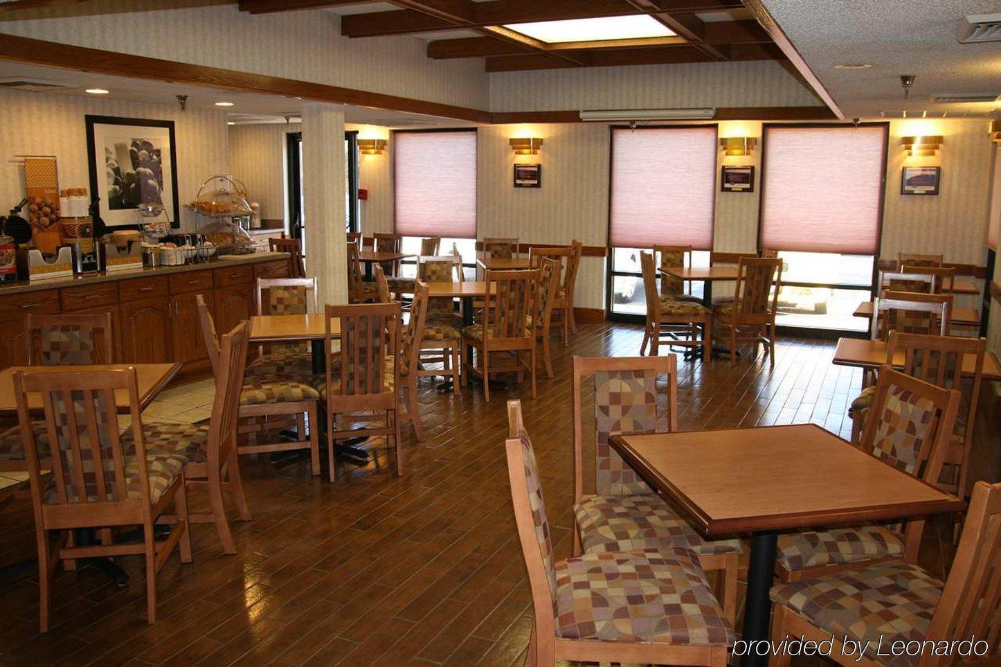 Hampton Inn Springfield-South Restaurant photo